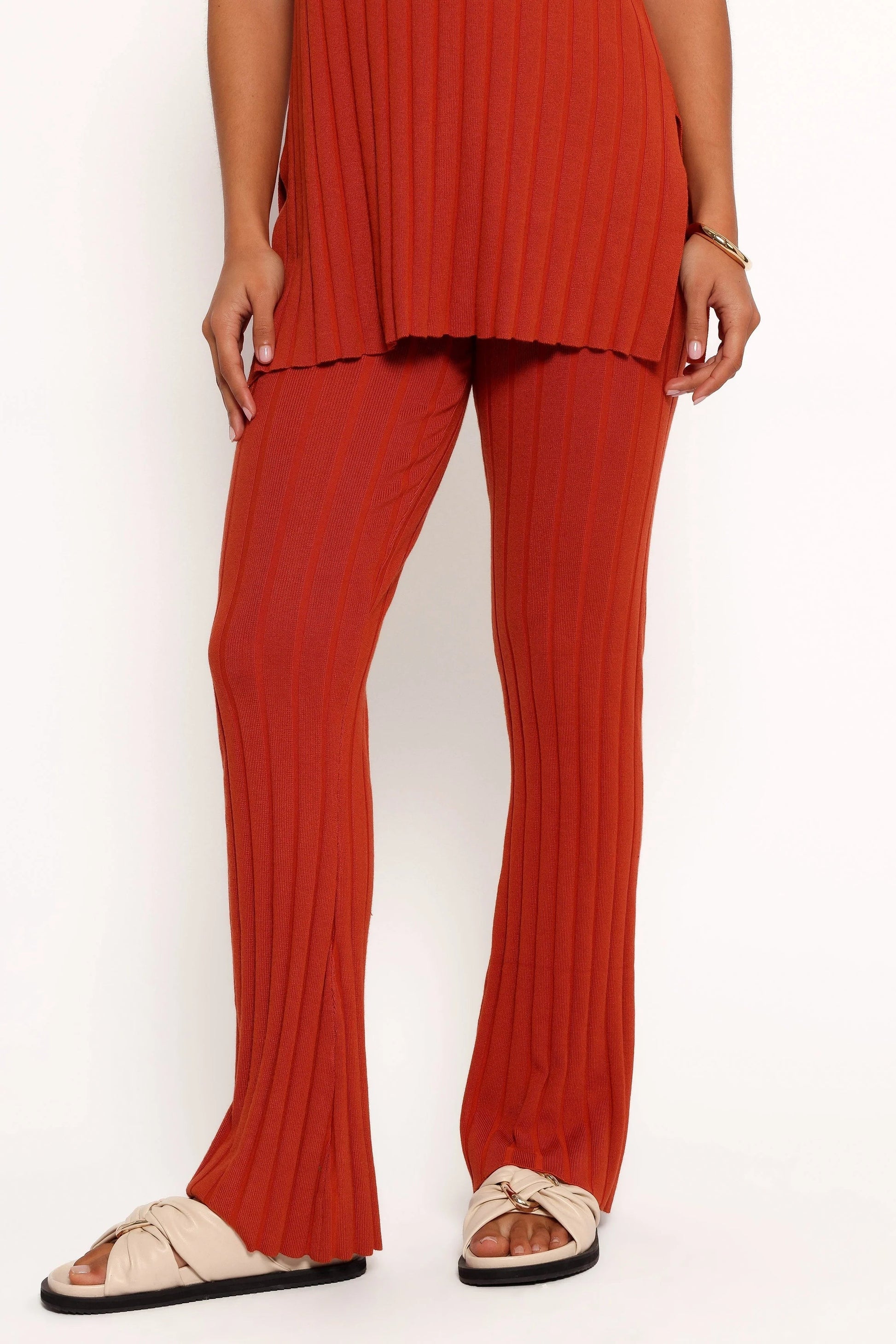 Ribbed Knit Sleeveless Top & Pant Set