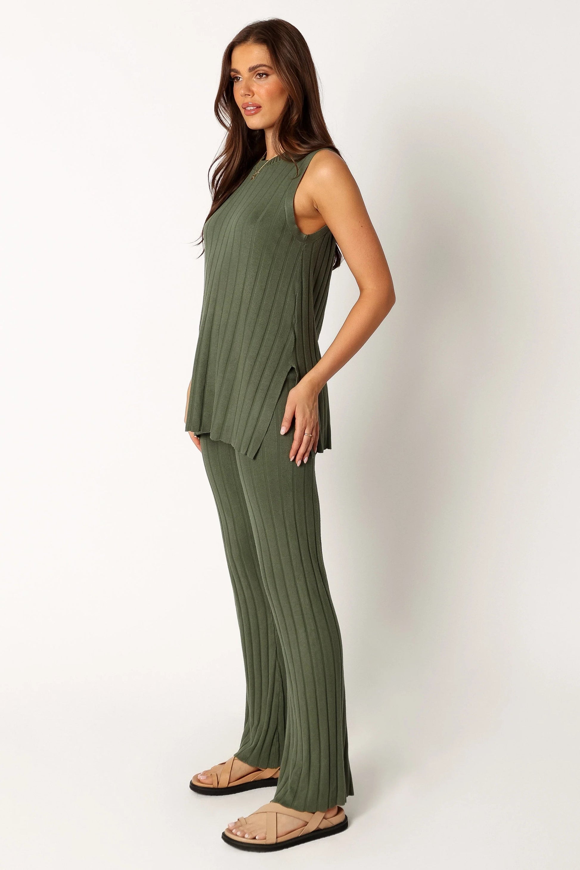 Ribbed Knit Sleeveless Top & Pant Set