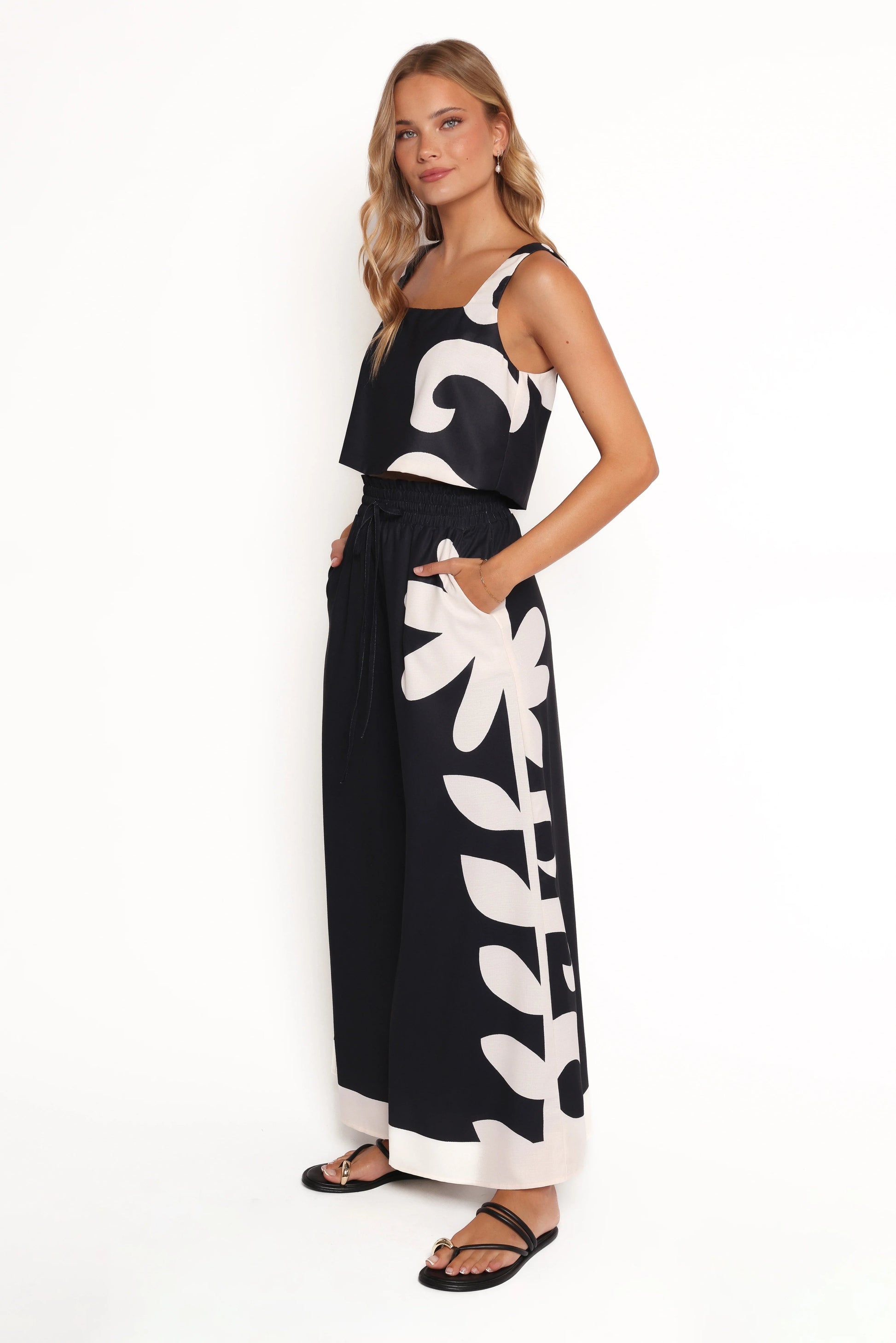Square-Neck Linen-Blend Top & Wide-Leg Pants Set